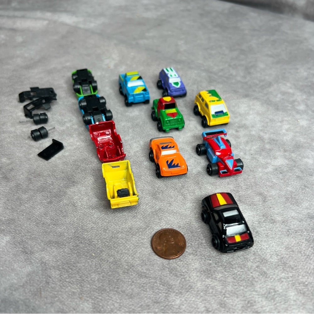 Lot of 11 Micro Machines Mini Cars & Trucks – 7 Good 4 Damaged – READ